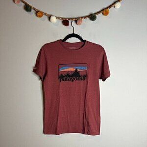 Patagonia Slim Fit graphic tee